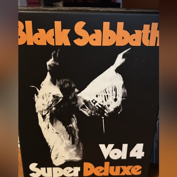 . Black Sabbath Super Deluxe Vol.4 - Picture 1 of 2